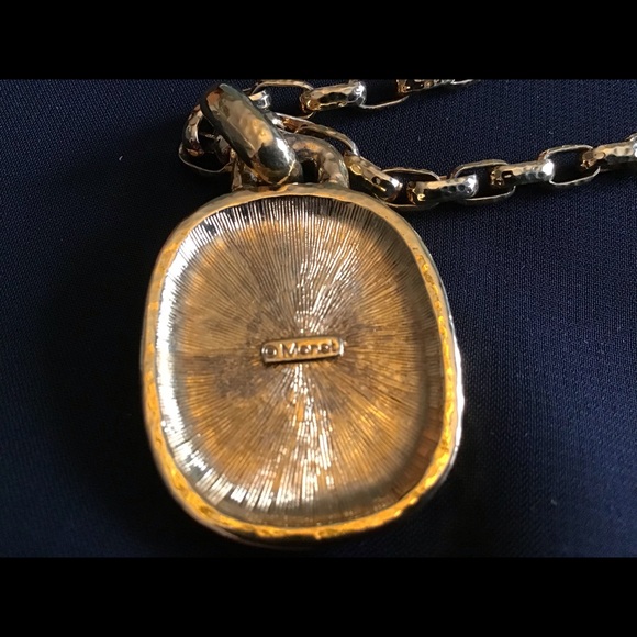 VINTAGE MONET BLACK PENDANT HEAVY CHAIN NECKLACE - Picture 5 of 6